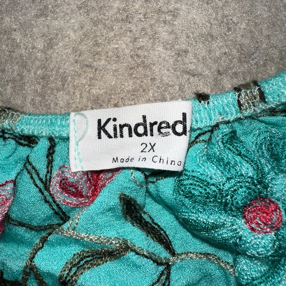 Kindred Turquoise Embroidered Floral Dragonflies Scoop Neck Blouse Top 2X - Picture 4 of 8